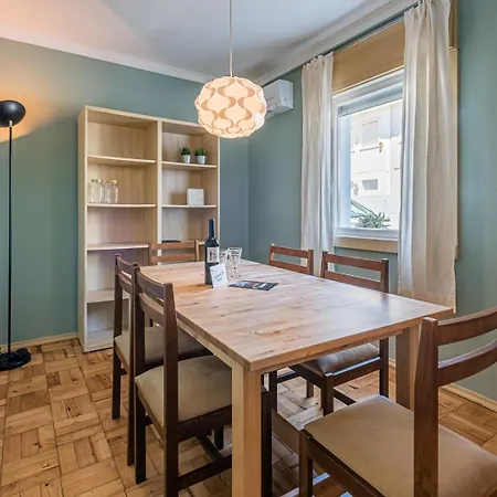 בית נופש Guestready - & Garden